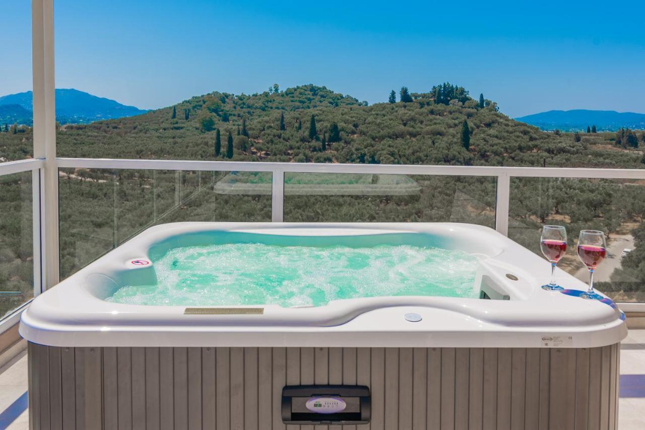 Spartakos Luxury 3 Vilă Plános