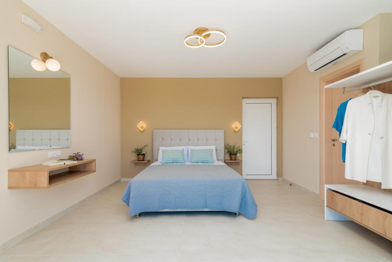 Spartakos Luxury 3 Vilă Plános